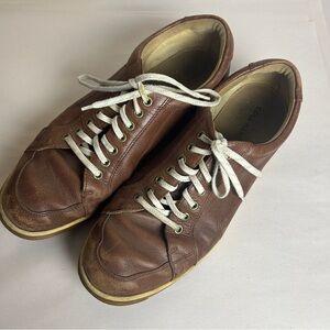 Cole Haan Leather sneaker brown lace up size 10.5